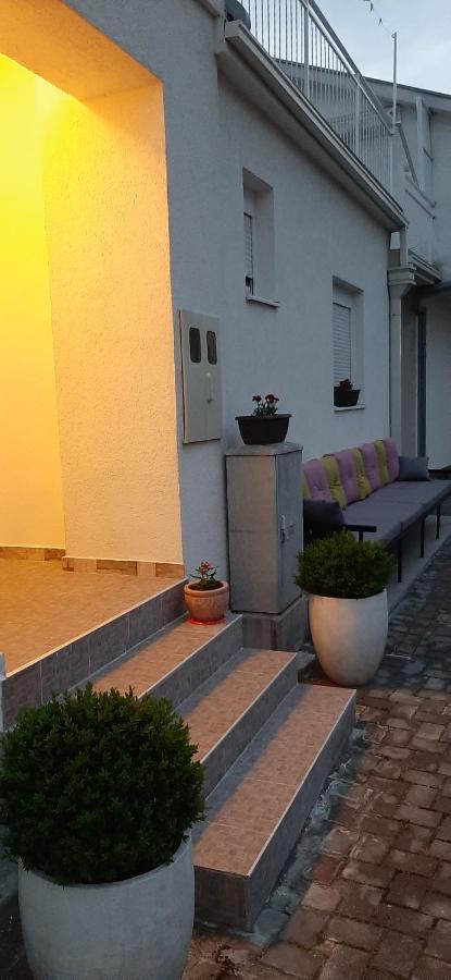 Guest House Vanja Мостар Экстерьер фото
