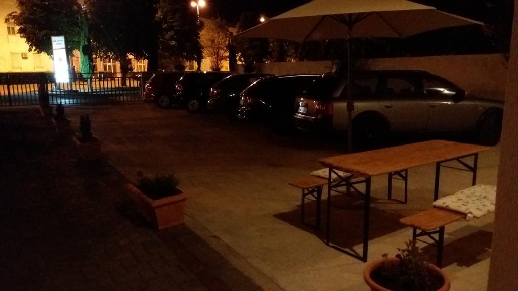 Guest House Vanja Мостар Экстерьер фото